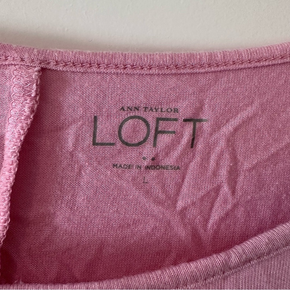 LOFT Pink Crochet Sleeve Top Size Large Short Sleeve Casual Tee - Picture 3 of 4